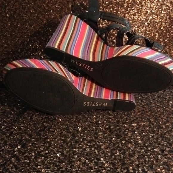Black & Multi Colored Wedges - Picture 10 of 12